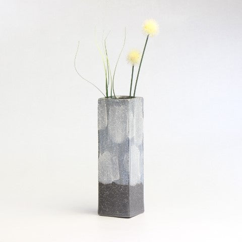 花入 白刷毛目ブルー / W6×D6×H20cm
