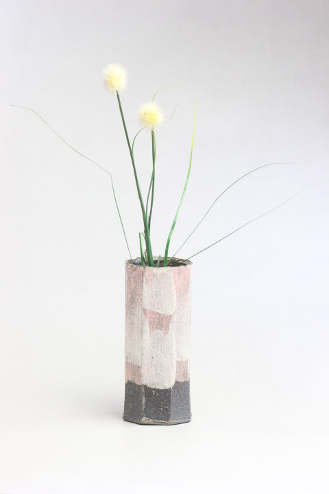 花入 白刷毛目ピンク / Φ8×H18.5cm