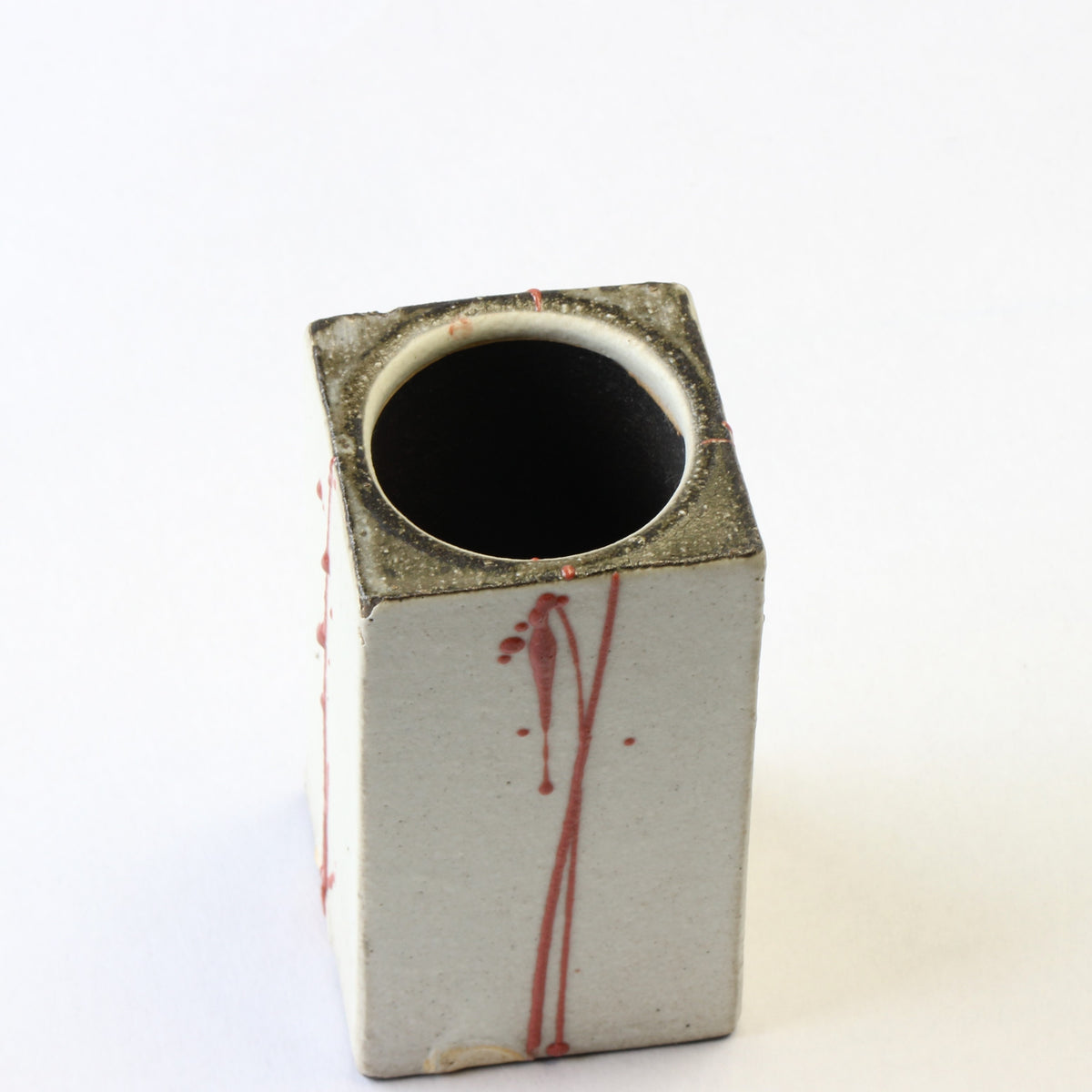 花入　赤流し / W6×D6×H11.5cm